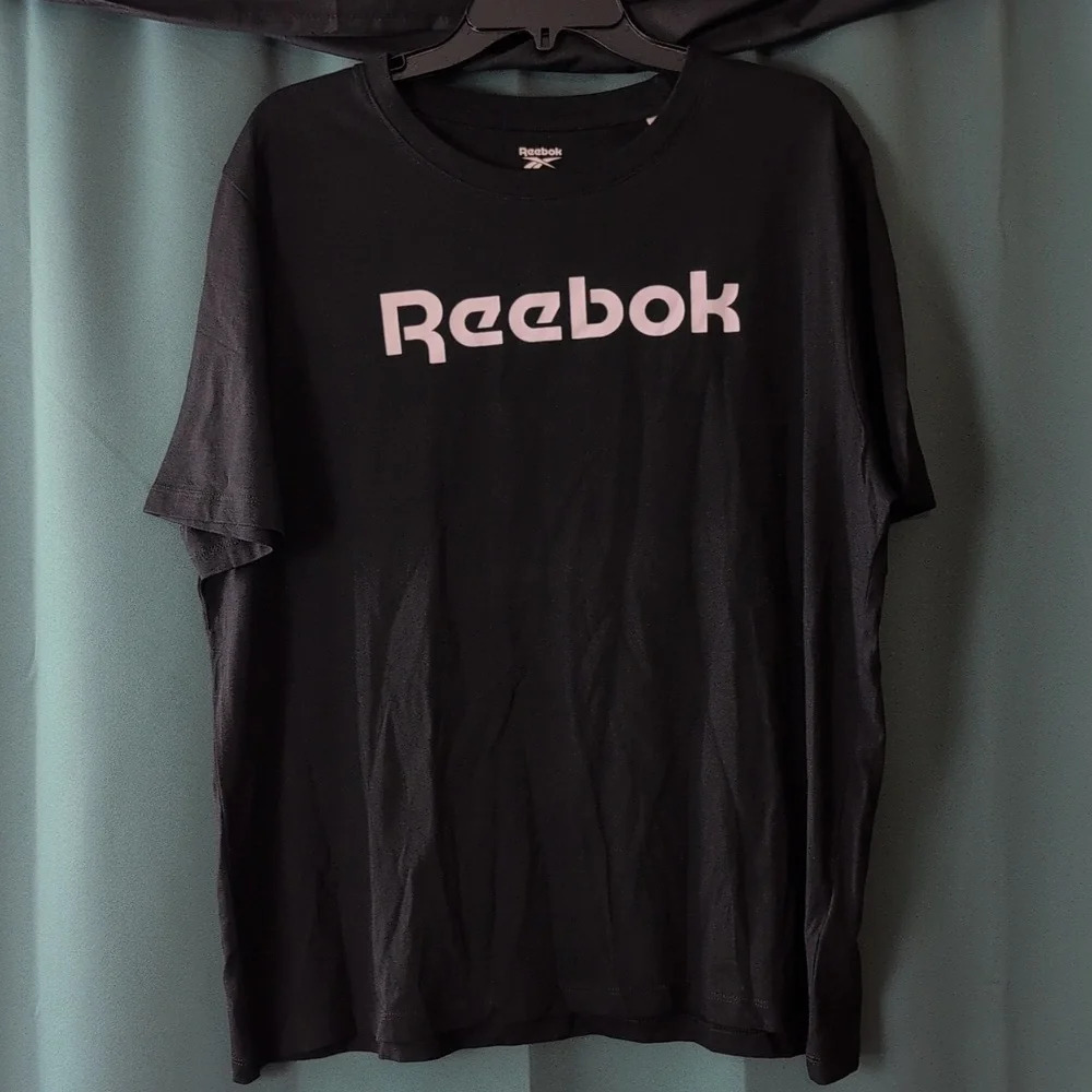 Reebok T-Shirt. 2XL. NWT